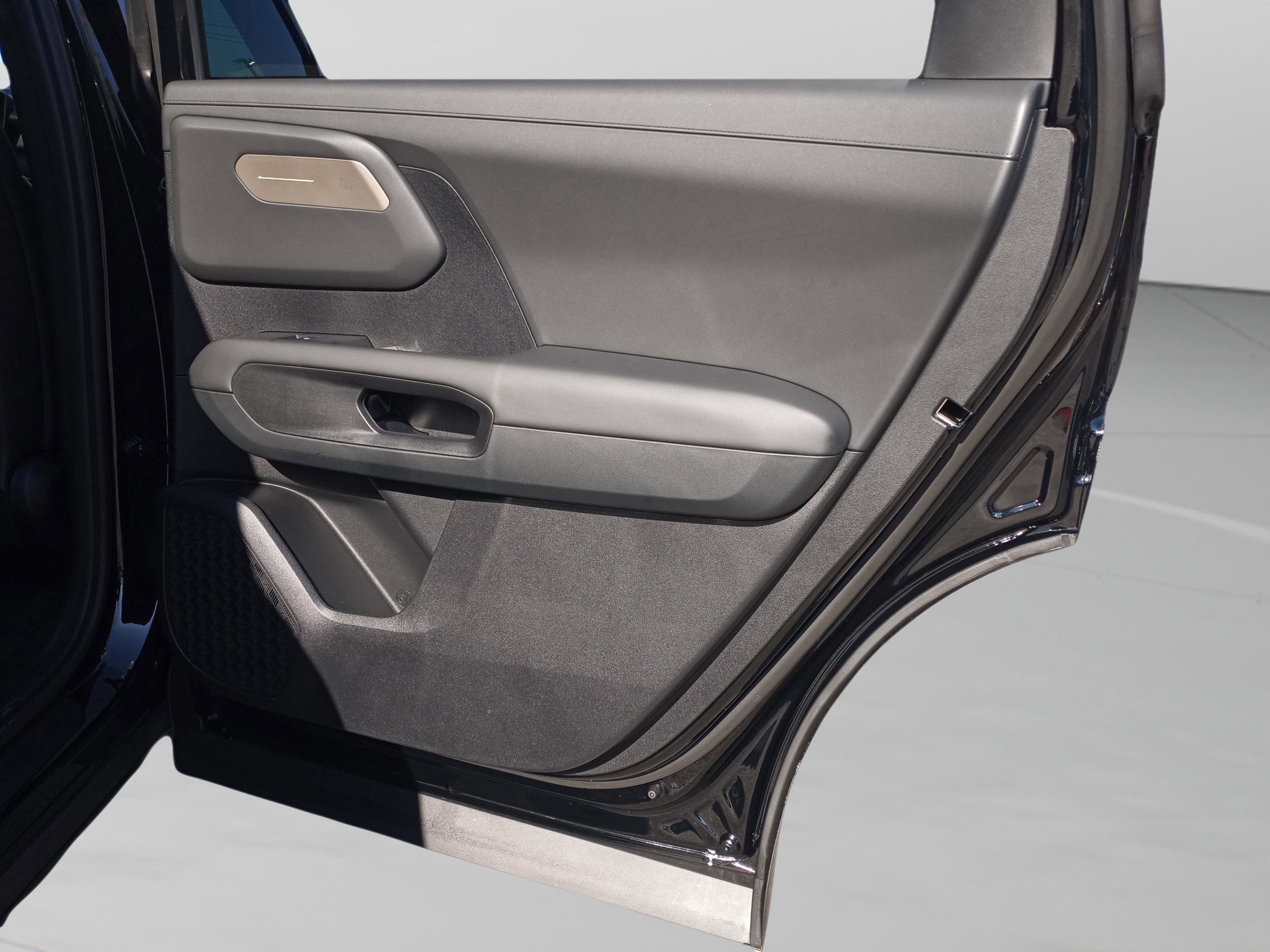 New 2027 Kia Telluride S image 38