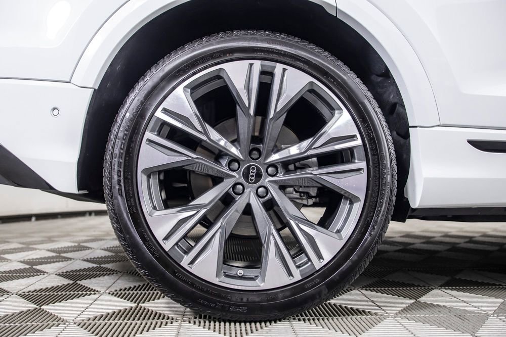 Used 2026 Audi Q8 Premium Plus AWD/4WD image 42