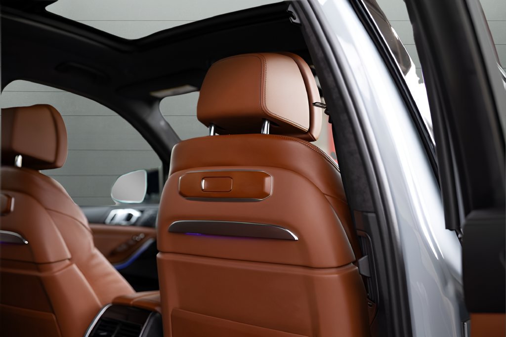 Used 2024 BMW X7 M60i w/ Executive Package AWD/4WD image 70