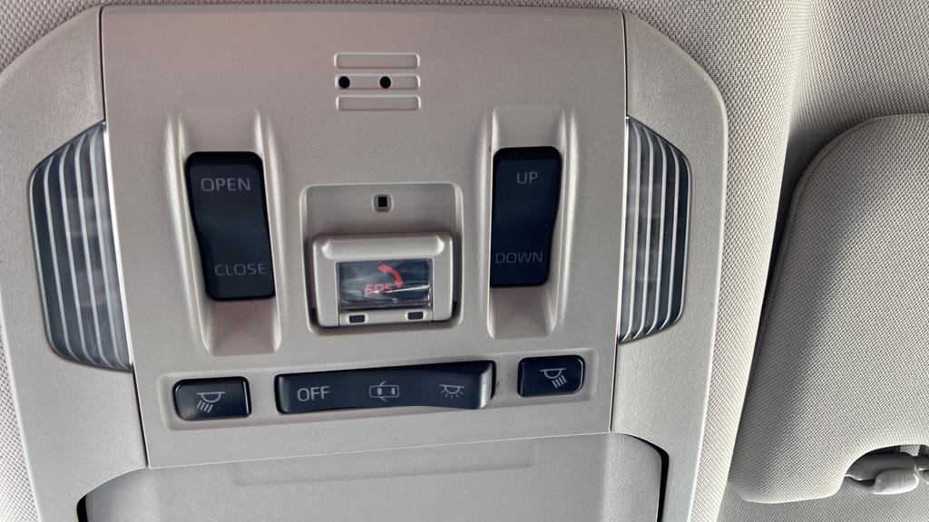 Used 2020 Toyota Highlander XLE image 34
