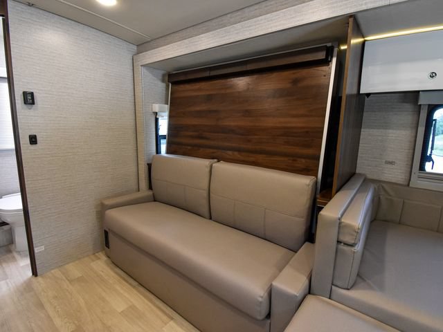 Used 2023 Mercedes-Benz Sprinter 3500 image 28