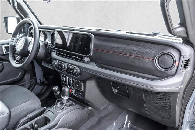 Used 2026 Jeep Wrangler Unlimited Rubicon AWD/4WD image 23
