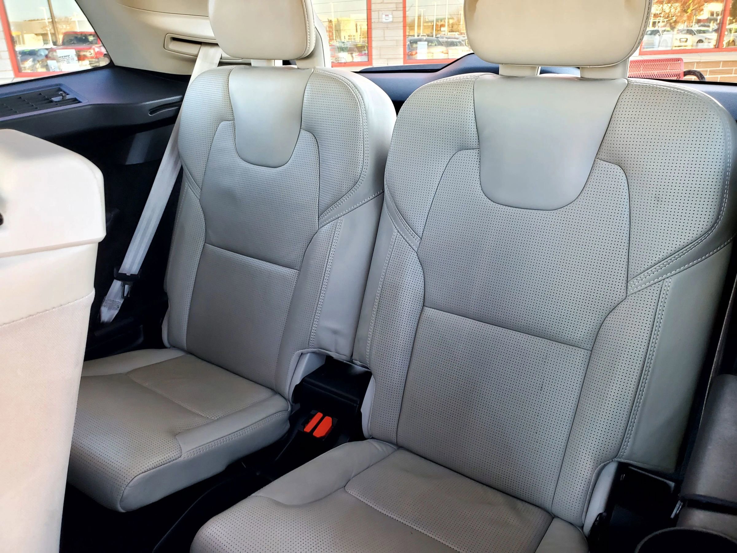 Used 2020 Volvo XC90 T6 Inscription w/ Protection Package Premier image 16