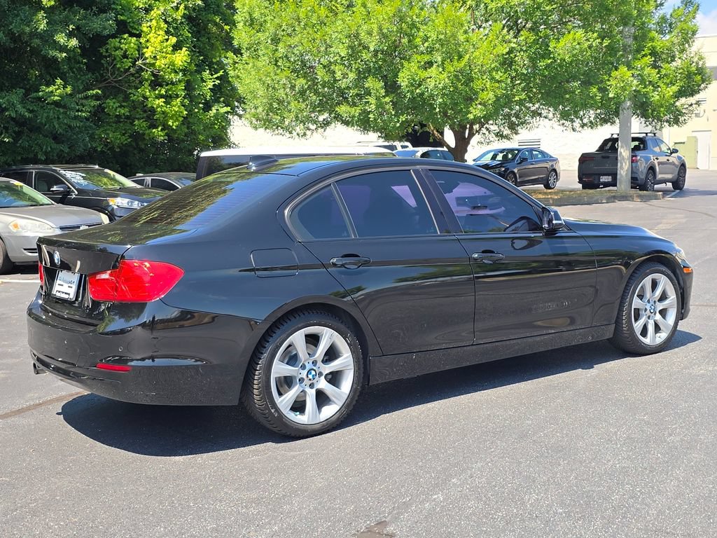 Used 2015 BMW 320i xDrive Sedan AWD/4WD image 3