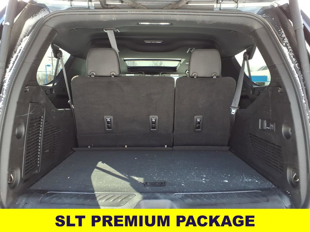 Used 2023 GMC Yukon XL SLT w/ SLT Premium Package image 8
