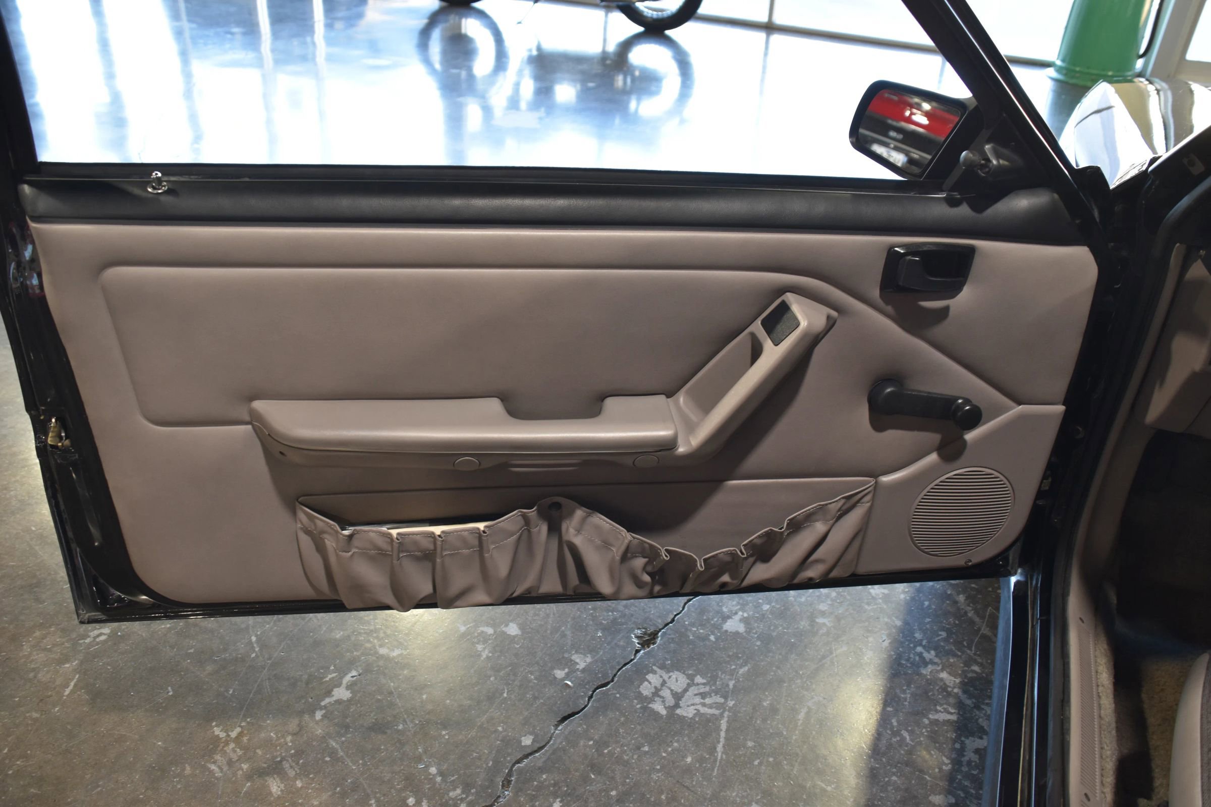 Used 1991 Ford Mustang LX RWD image 25