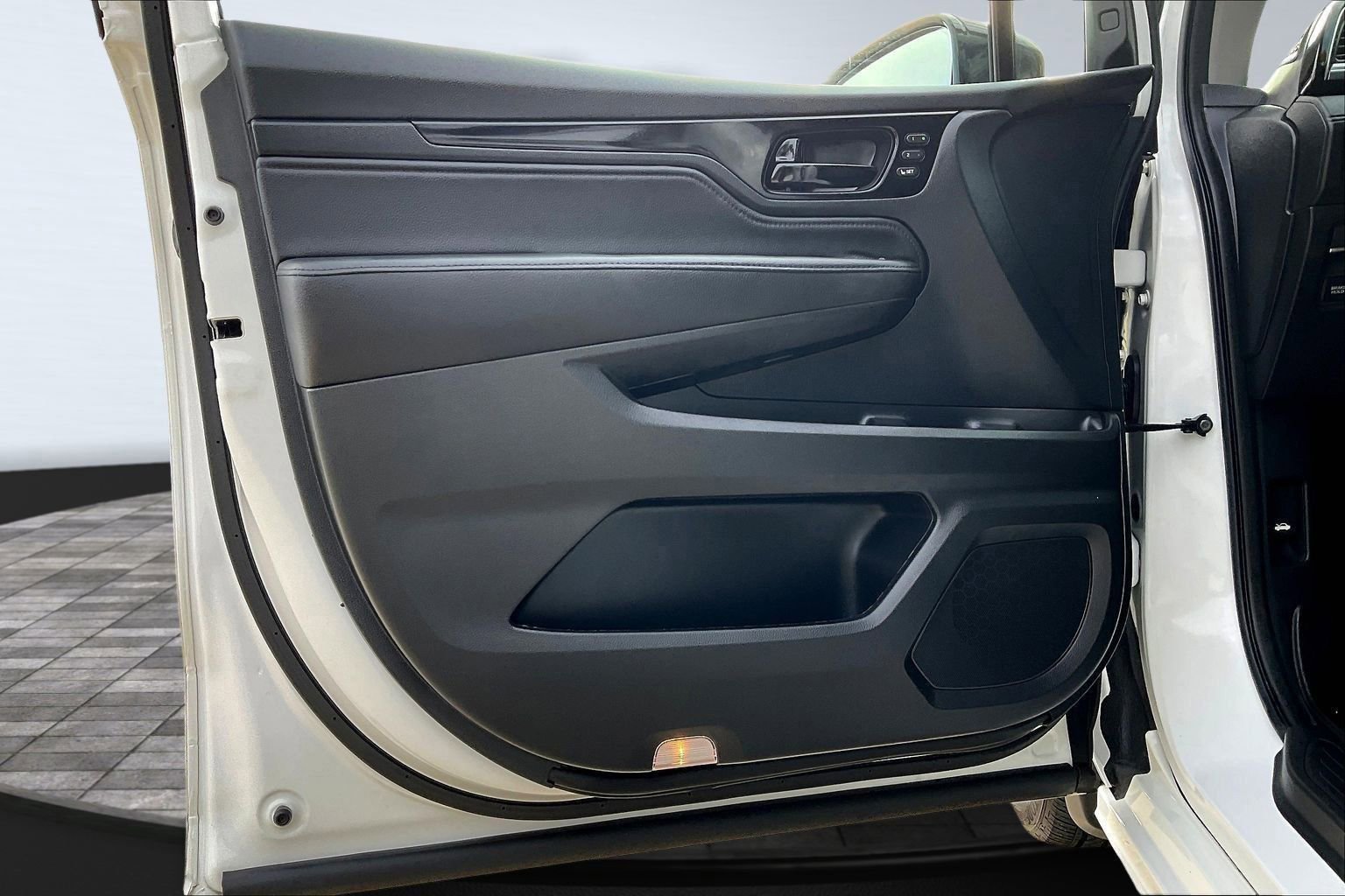 Used 2023 Honda Odyssey Elite image 23