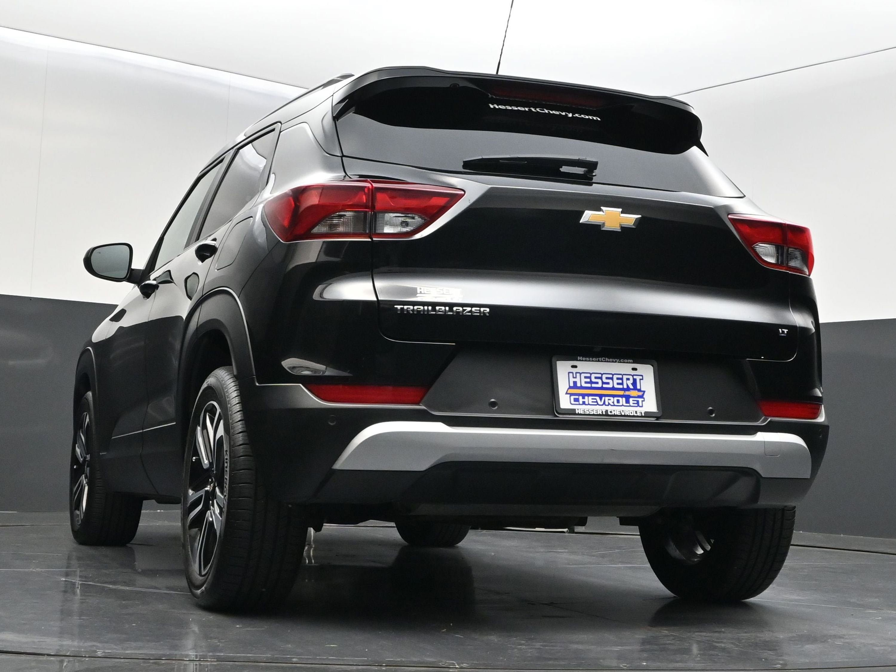 Certified 2025 Chevrolet TrailBlazer LT w/ Convenience Package FWD image 42