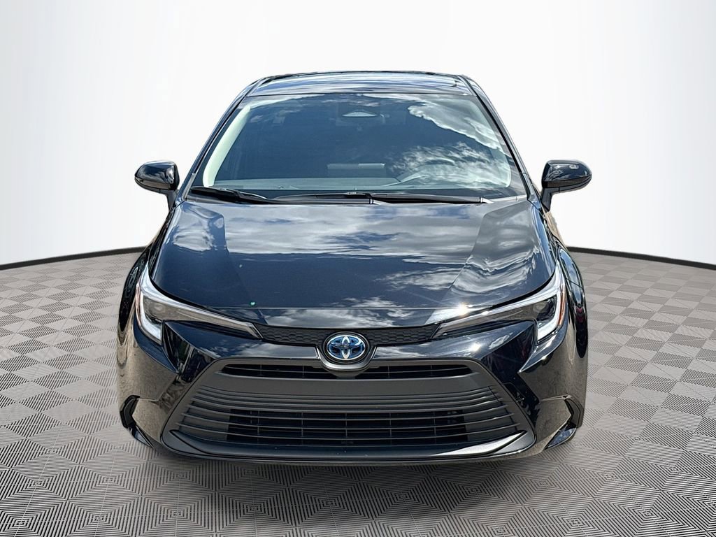 Used 2024 Toyota Corolla LE FWD image 2