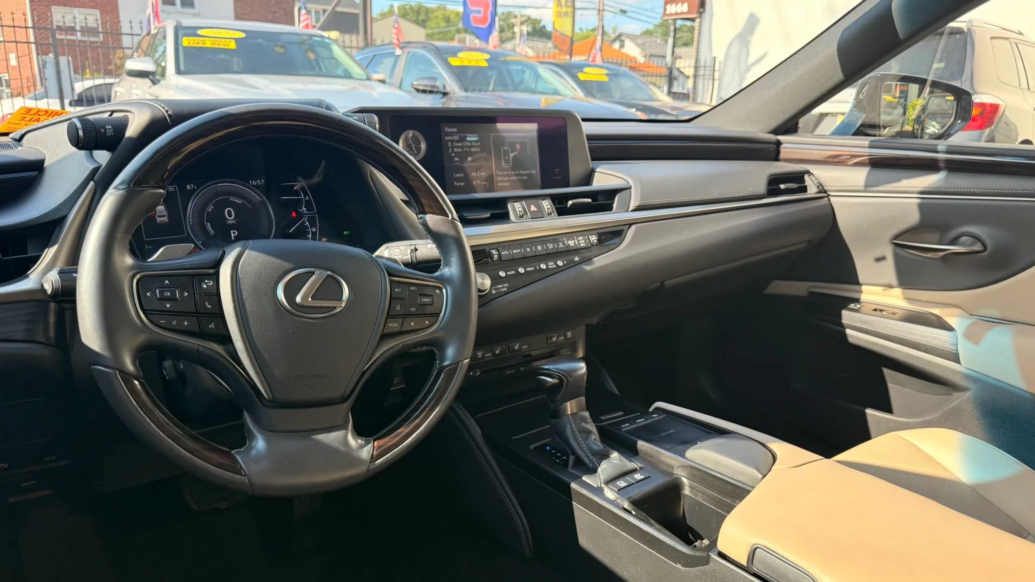 Used 2021 Lexus ES 300h w/ Premium Package FWD image 17