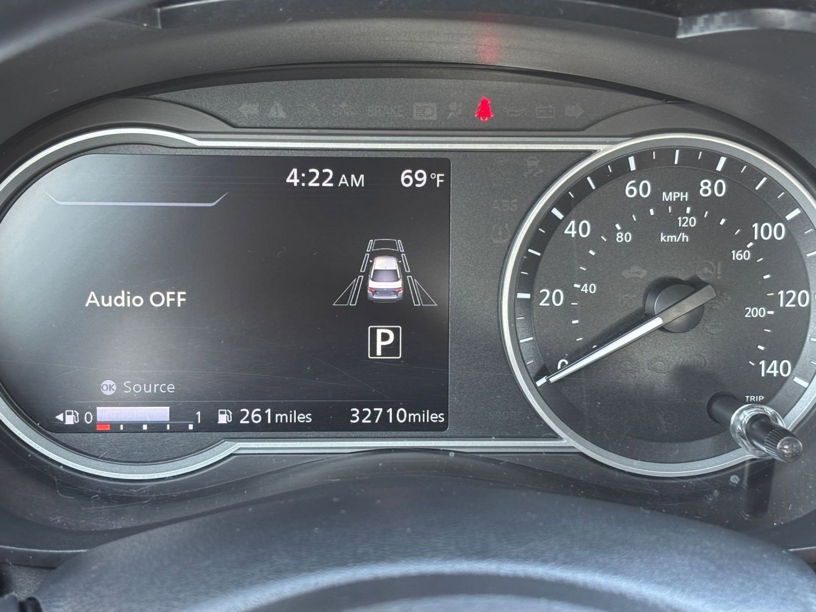 Used 2025 Nissan Versa SV FWD image 40