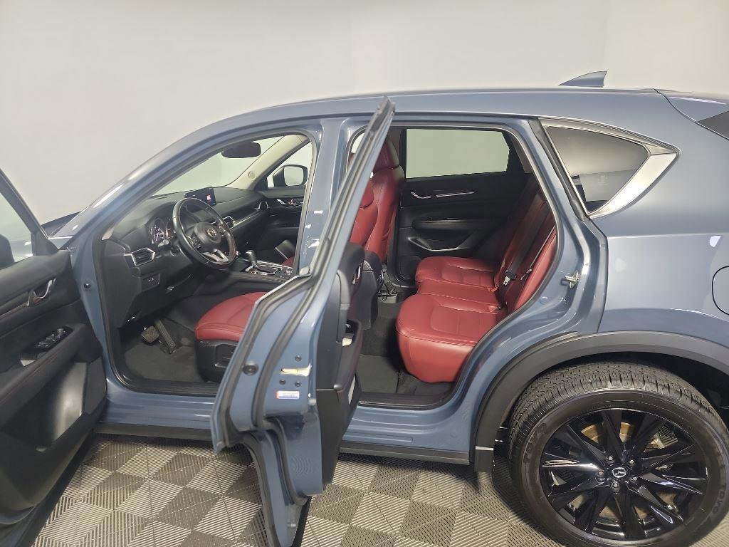 Used 2022 MAZDA CX-5 Carbon Edition image 16