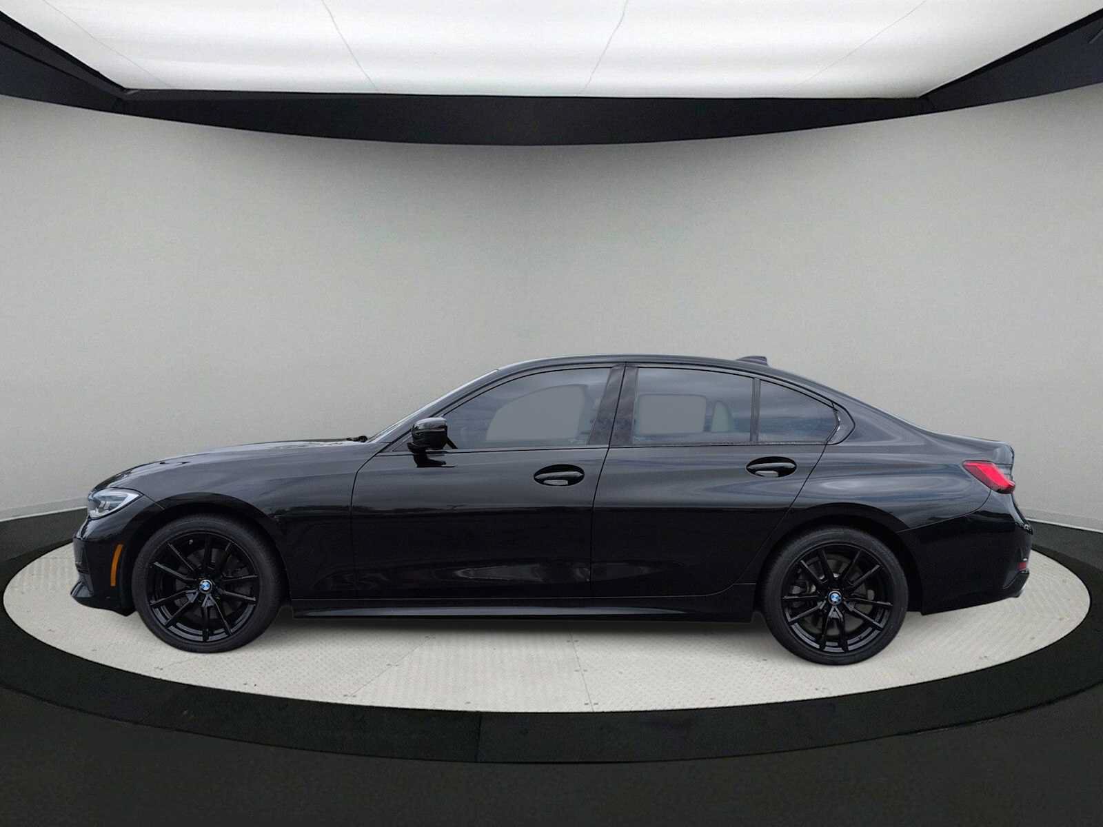 Used 2019 BMW 330i xDrive Sedan w/ Premium Package AWD/4WD image 5
