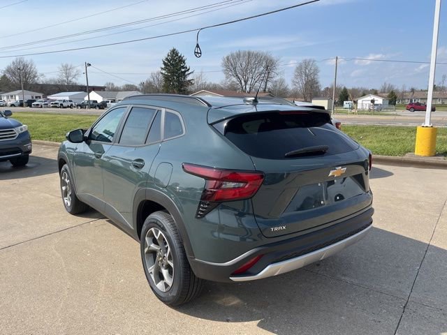 New 2026 Chevrolet Trax LT w/ Sunroof Package FWD image 7