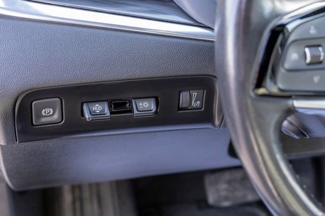 Used 2024 Buick Enclave Premium image 25