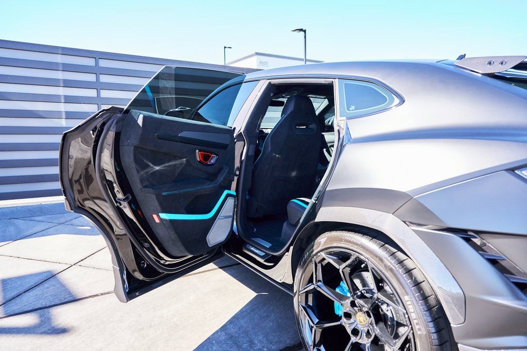 Used 2024 Lamborghini Urus Performante image 37