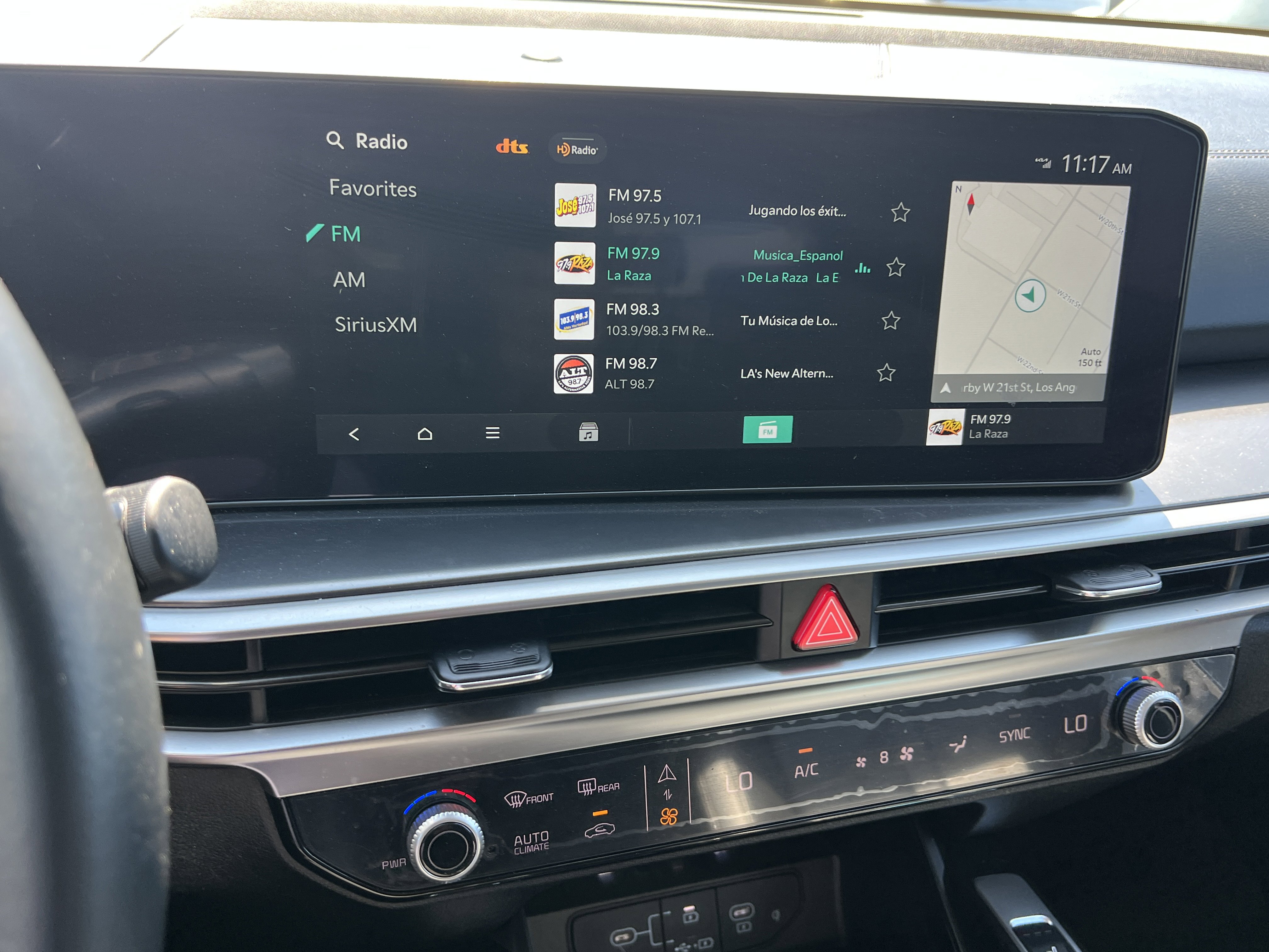 Certified 2025 Kia Sorento S image 27