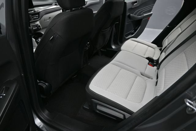 Used 2025 Ford Escape Active AWD/4WD image 14