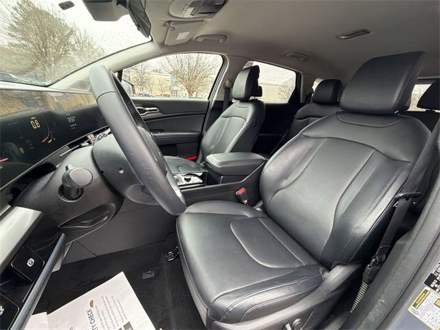Used 2024 Kia Sportage EX image 11