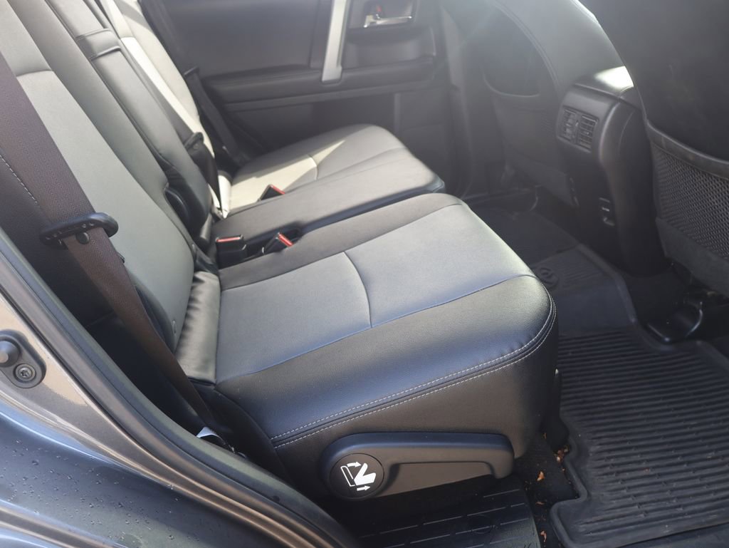 Used 2019 Toyota 4Runner SR5 Premium image 8