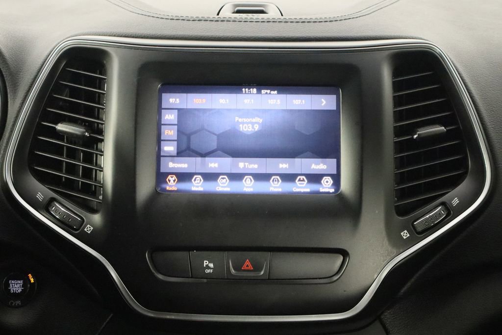 Used 2020 Jeep Cherokee Latitude Plus image 22