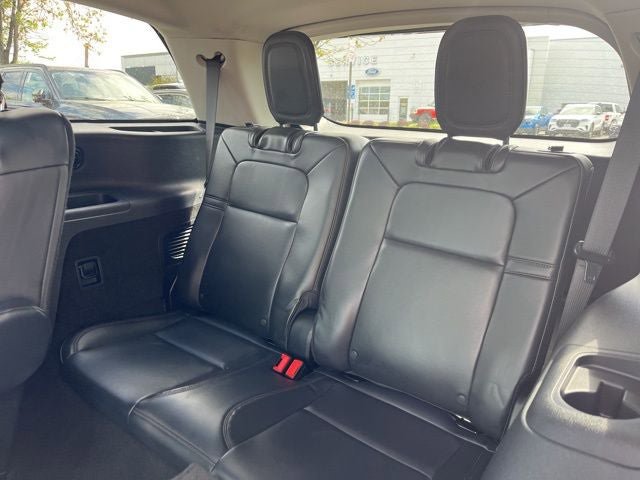 Certified 2025 Lincoln Aviator AWD image 18