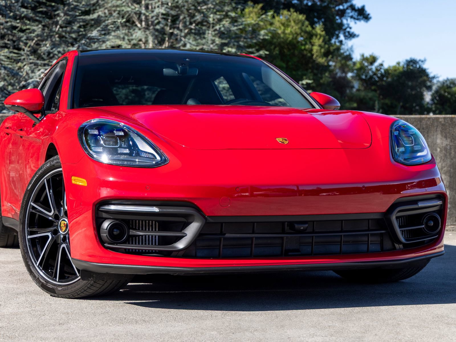 Certified 2023 Porsche Panamera Platinum Edition image 9