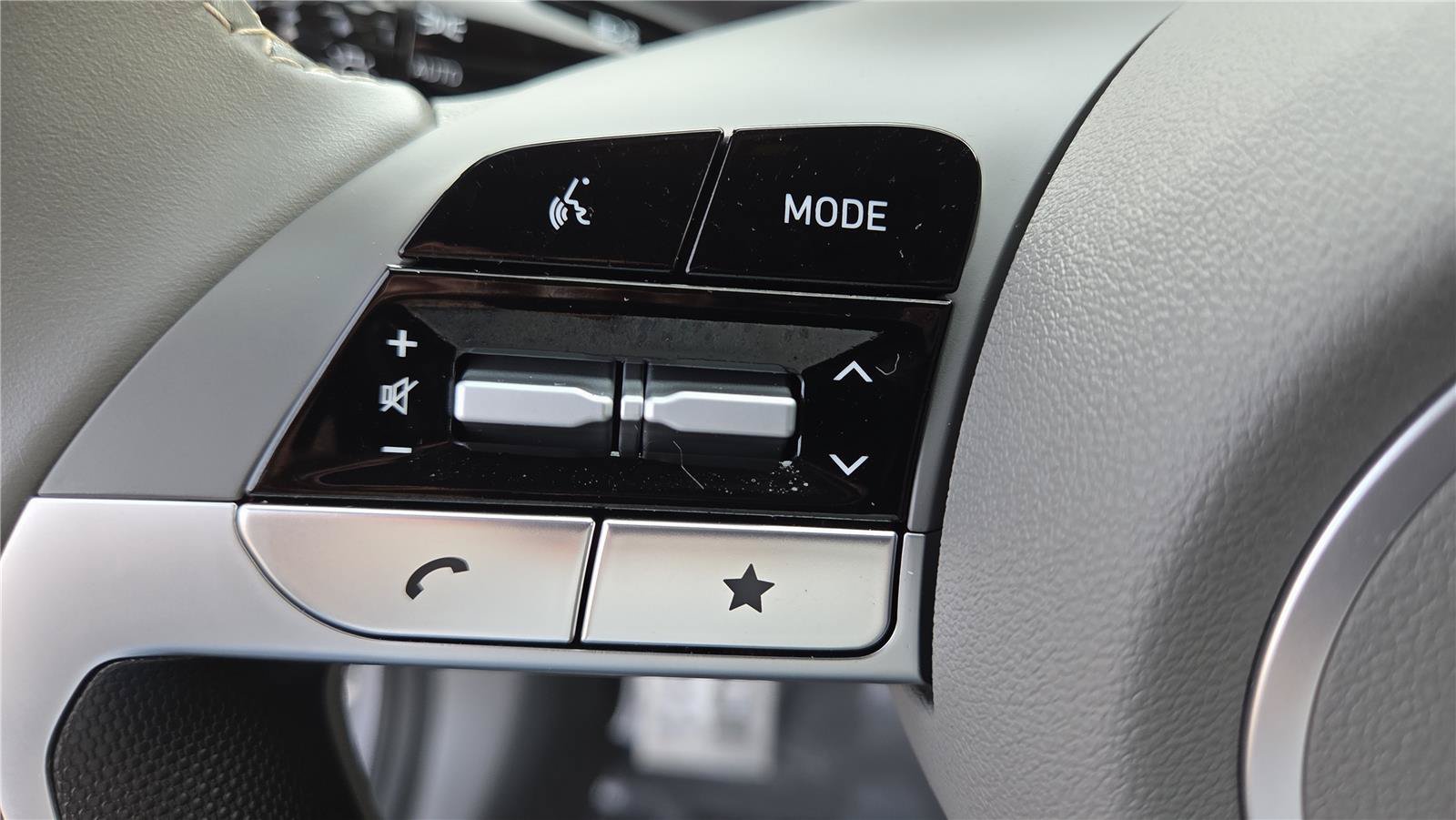 Used 2025 Hyundai Elantra Sport w/ Cargo Package FWD image 18