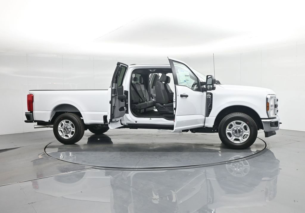 New 2026 Ford F250 XLT image 34