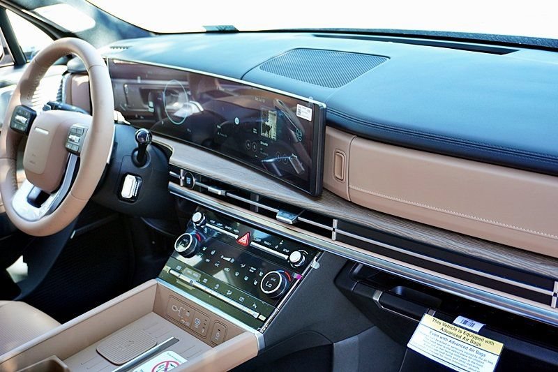 New 2025 Hyundai Santa Fe Limited AWD/4WD image 12
