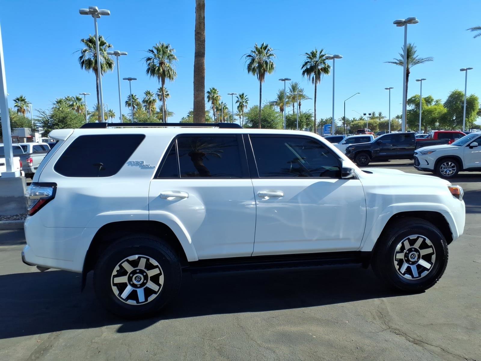 Used 2022 Toyota 4Runner TRD Off-Road AWD/4WD image 3