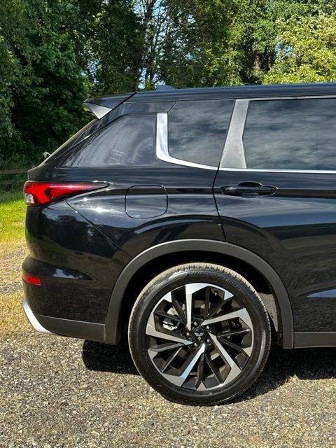 Used 2022 Mitsubishi Outlander SE AWD/4WD image 9