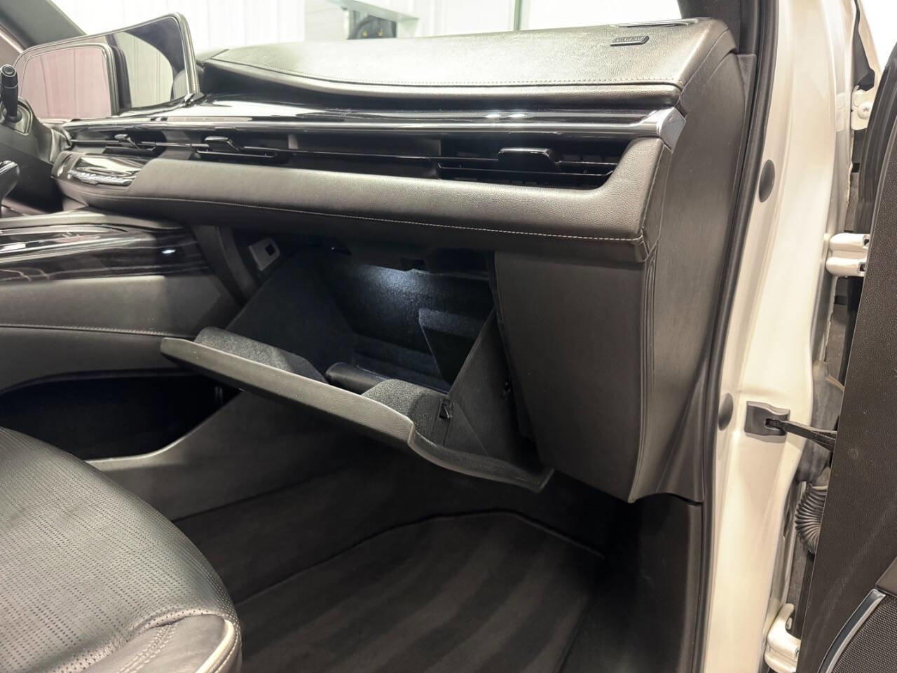 Used 2021 Cadillac Escalade Sport w/ Driver Assist Tech Package image 25