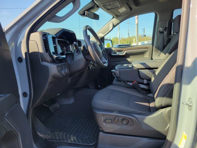 Used 2024 Chevrolet Silverado 1500 LT AWD/4WD image 8
