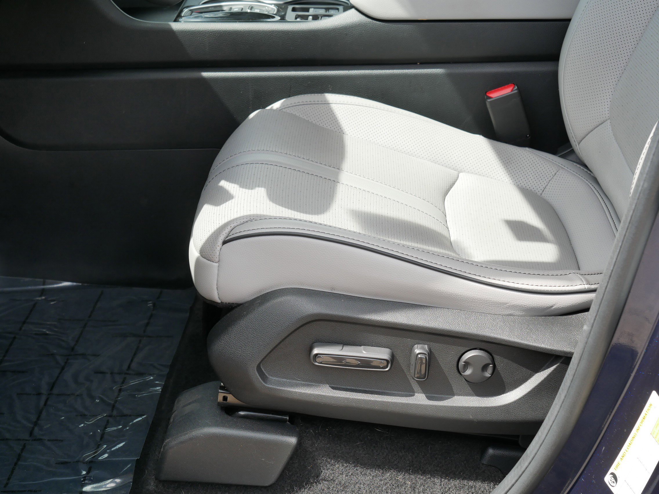 Used 2023 Honda Pilot Elite image 13
