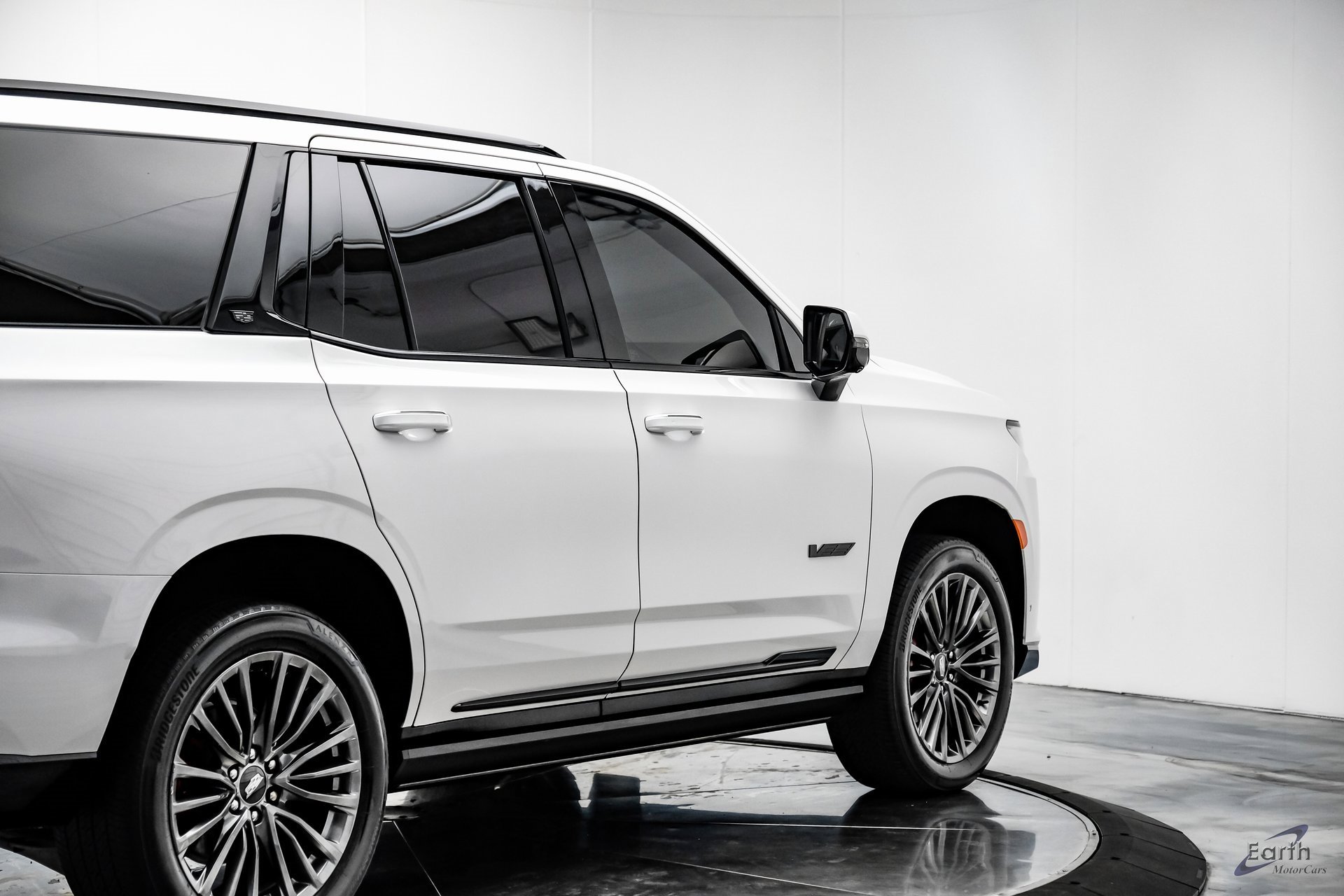 Used 2023 Cadillac Escalade V image 15