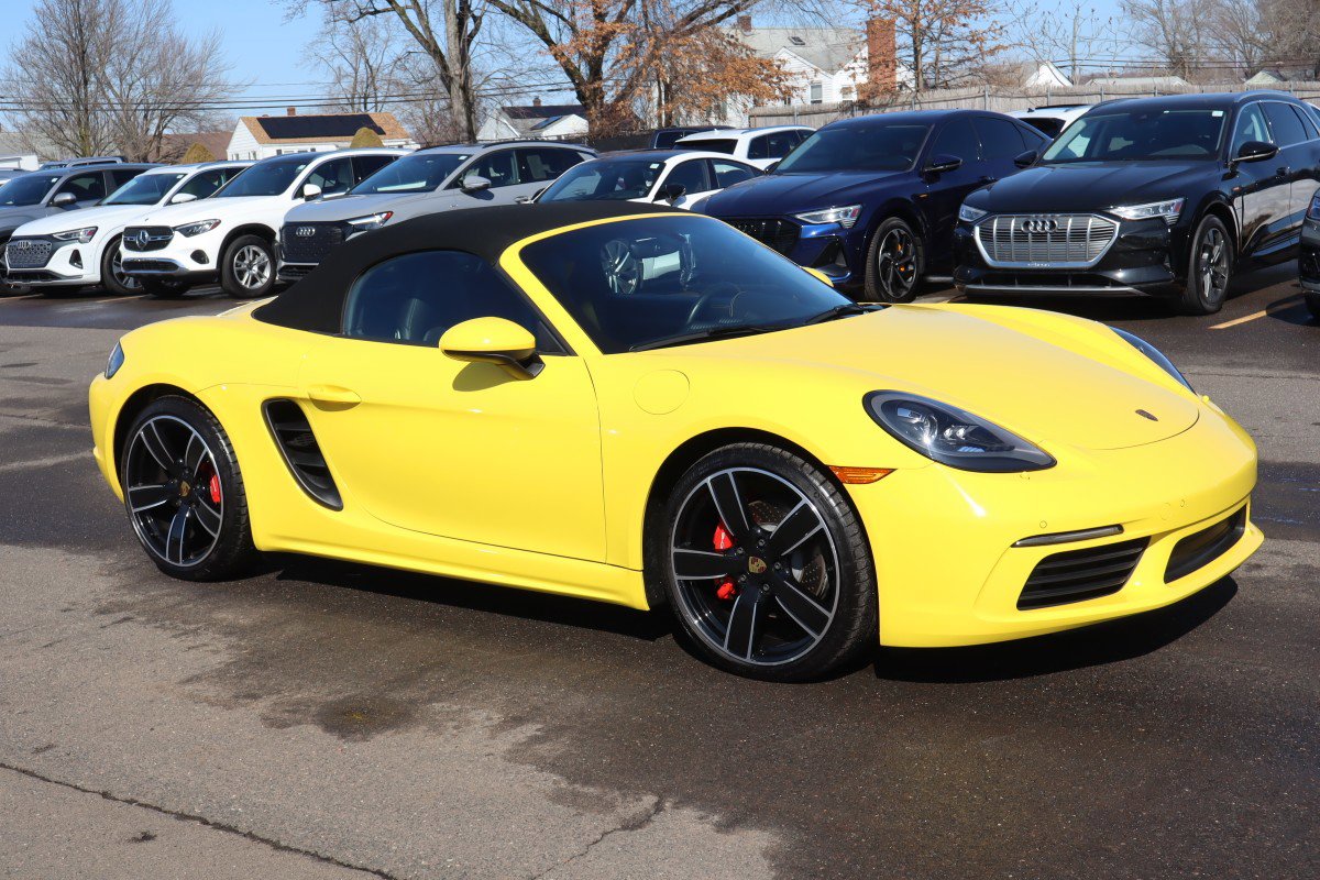 Used 2023 Porsche 718 Boxster S image 3
