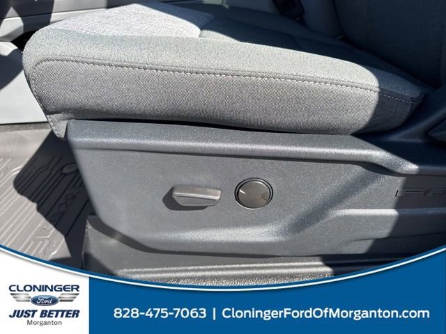 New 2025 Ford F450 XLT w/ XLT Value Package image 17