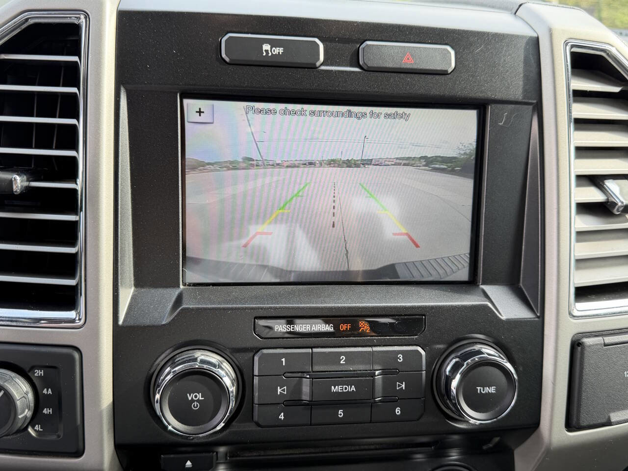 Used 2016 Ford F150 Lariat AWD/4WD image 13