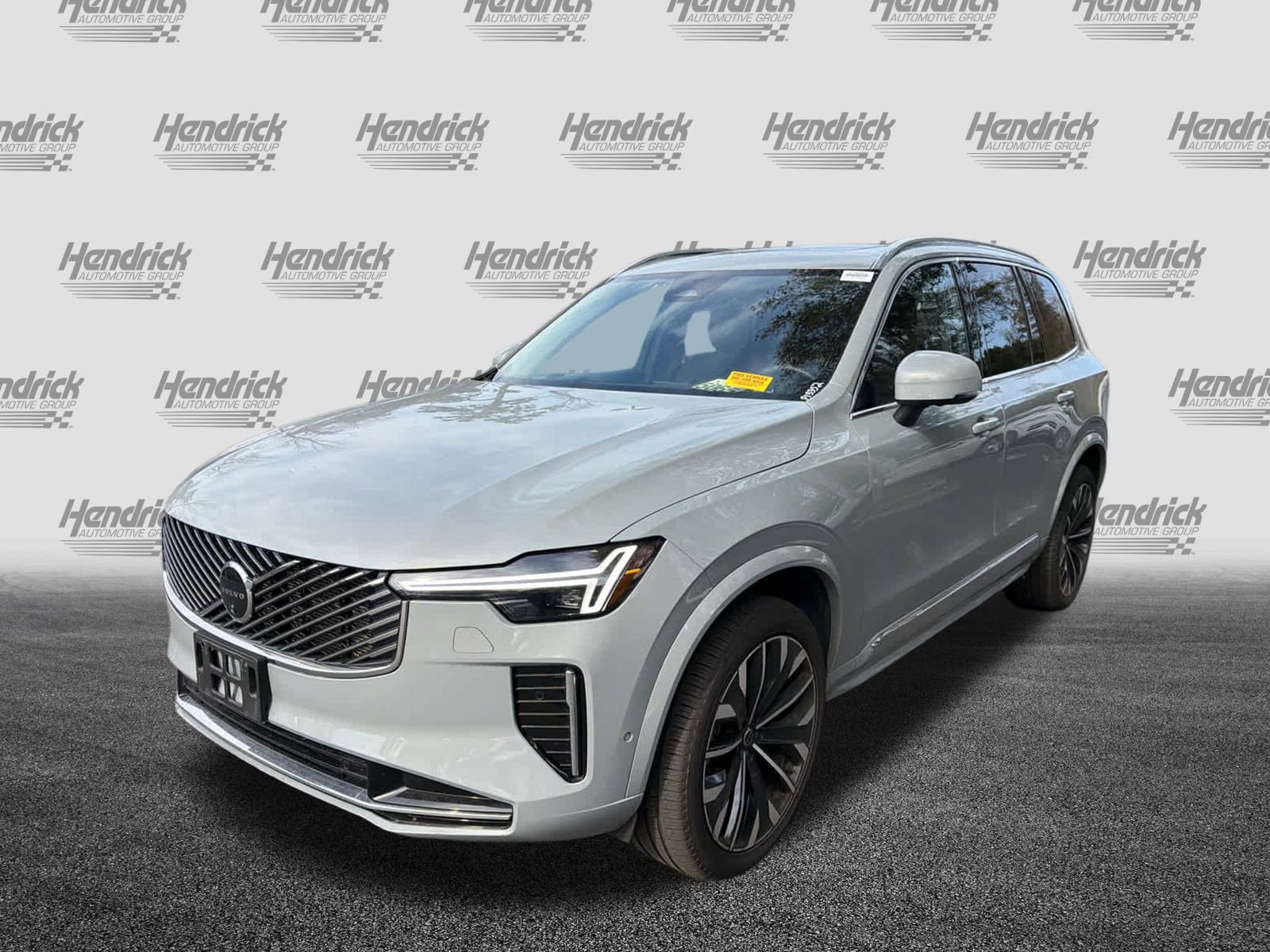 Certified 2025 Volvo XC90 B6 Plus image 44