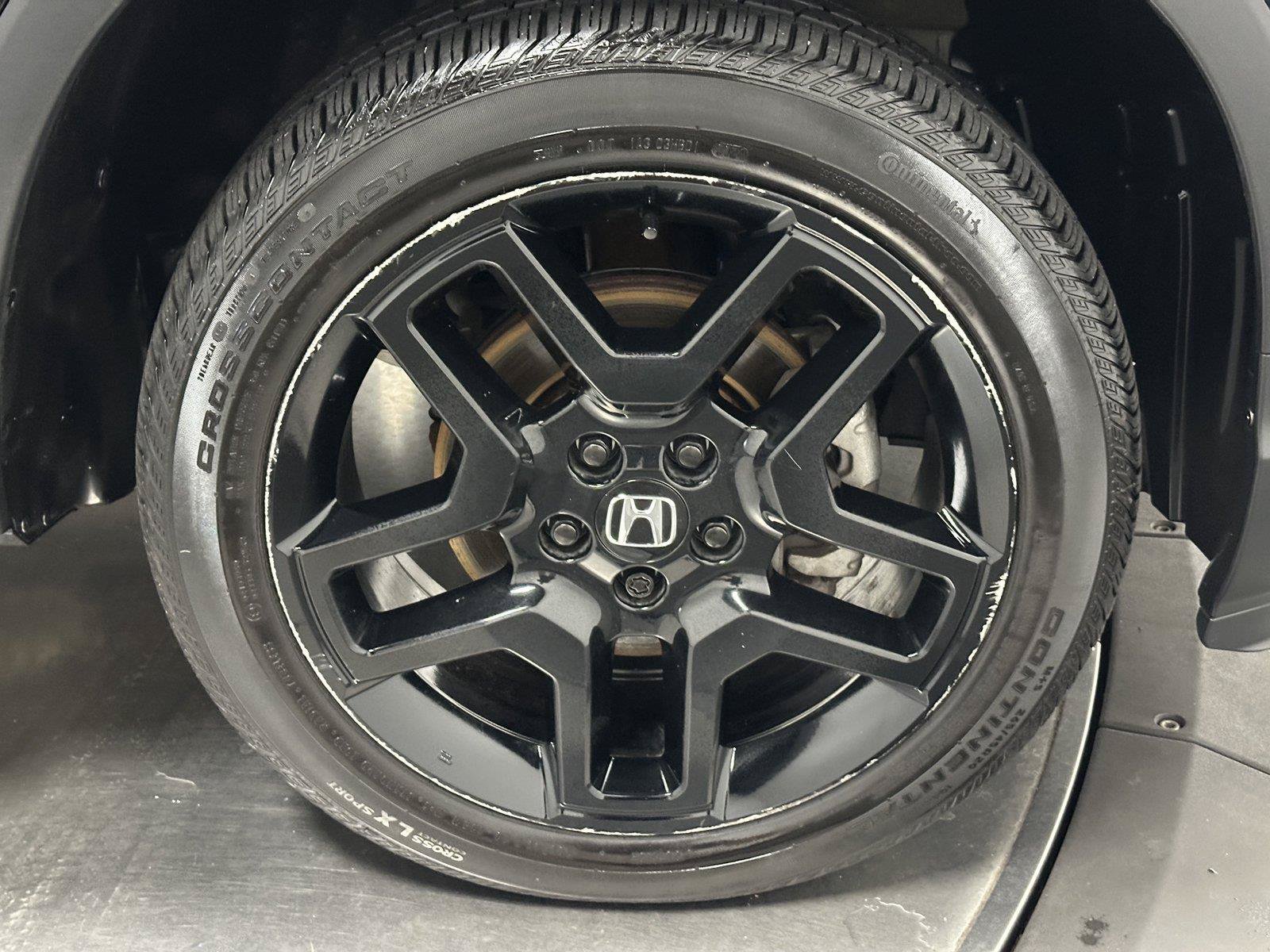 Certified 2025 Honda Passport Black Edition image 17
