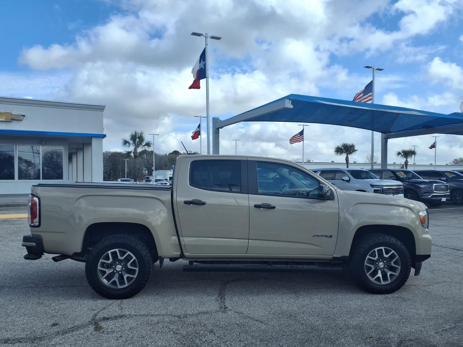 Used 2022 GMC Canyon AT4 w/ Trailering Package image 21