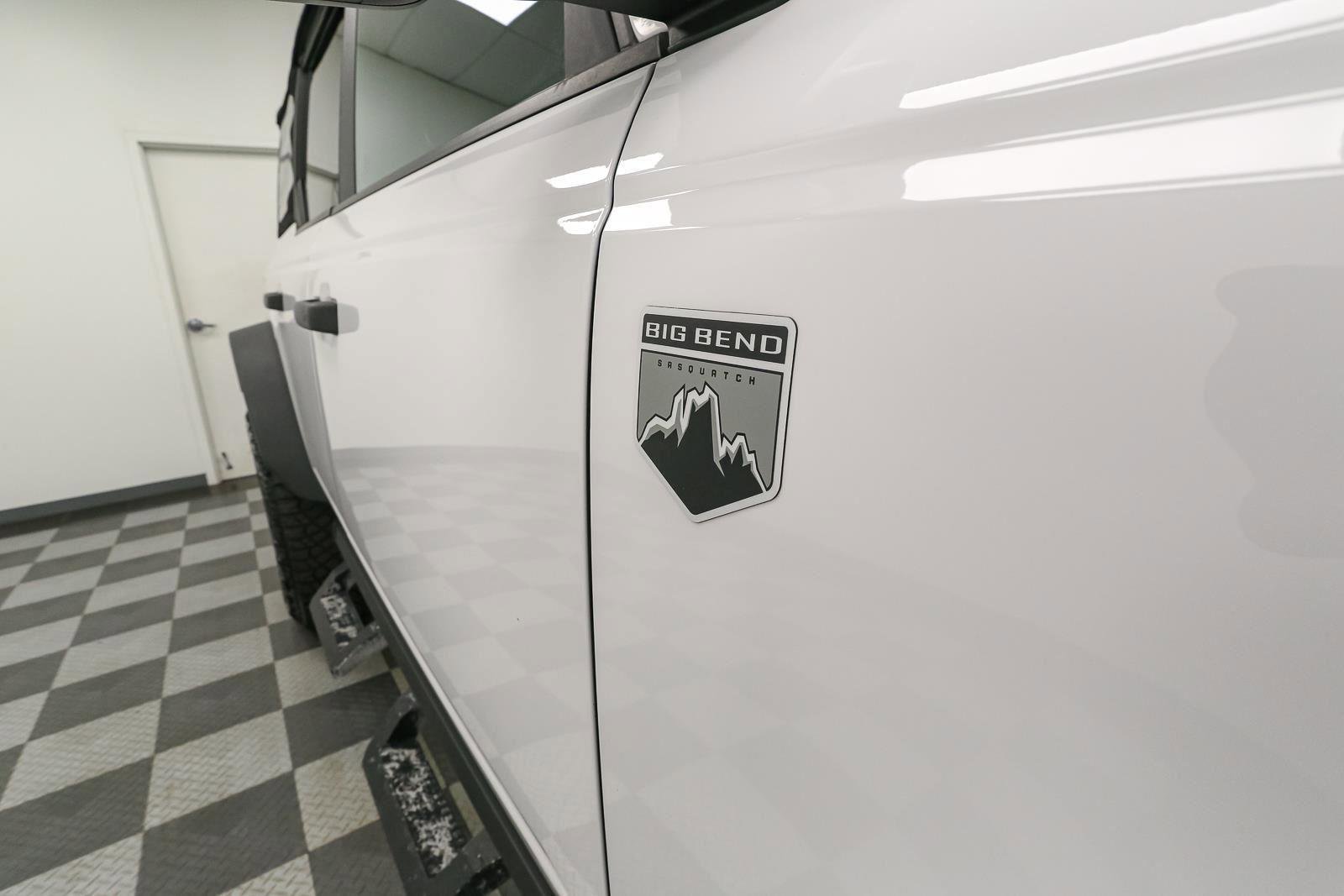 Used 2021 Ford Bronco Big Bend w/ Sasquatch Package AWD/4WD image 8