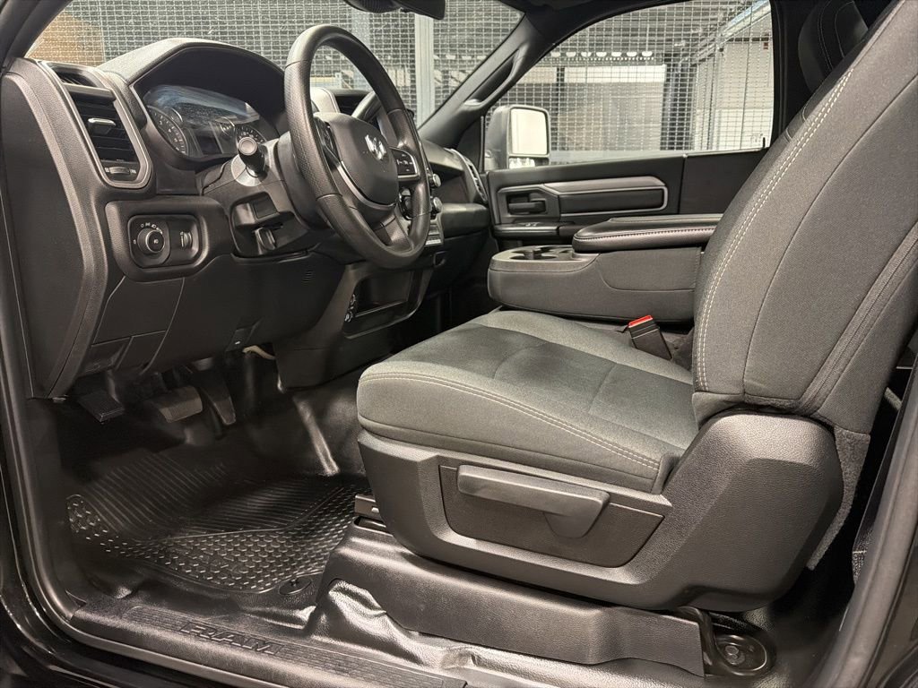 Used 2026 RAM 3500 Tradesman w/ Chrome Appearance Group image 3