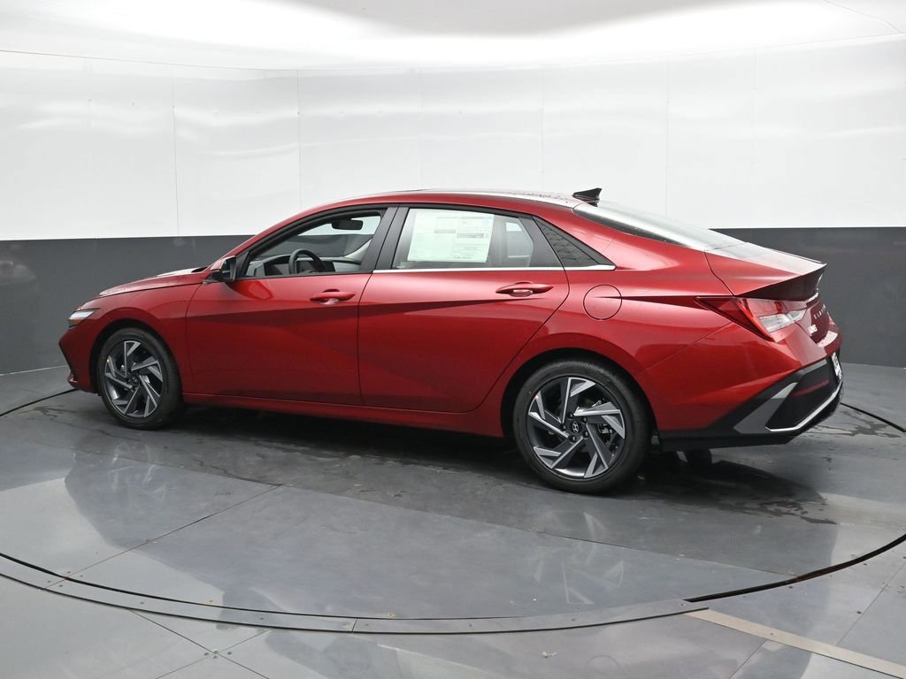New 2025 Hyundai Elantra Limited image 9