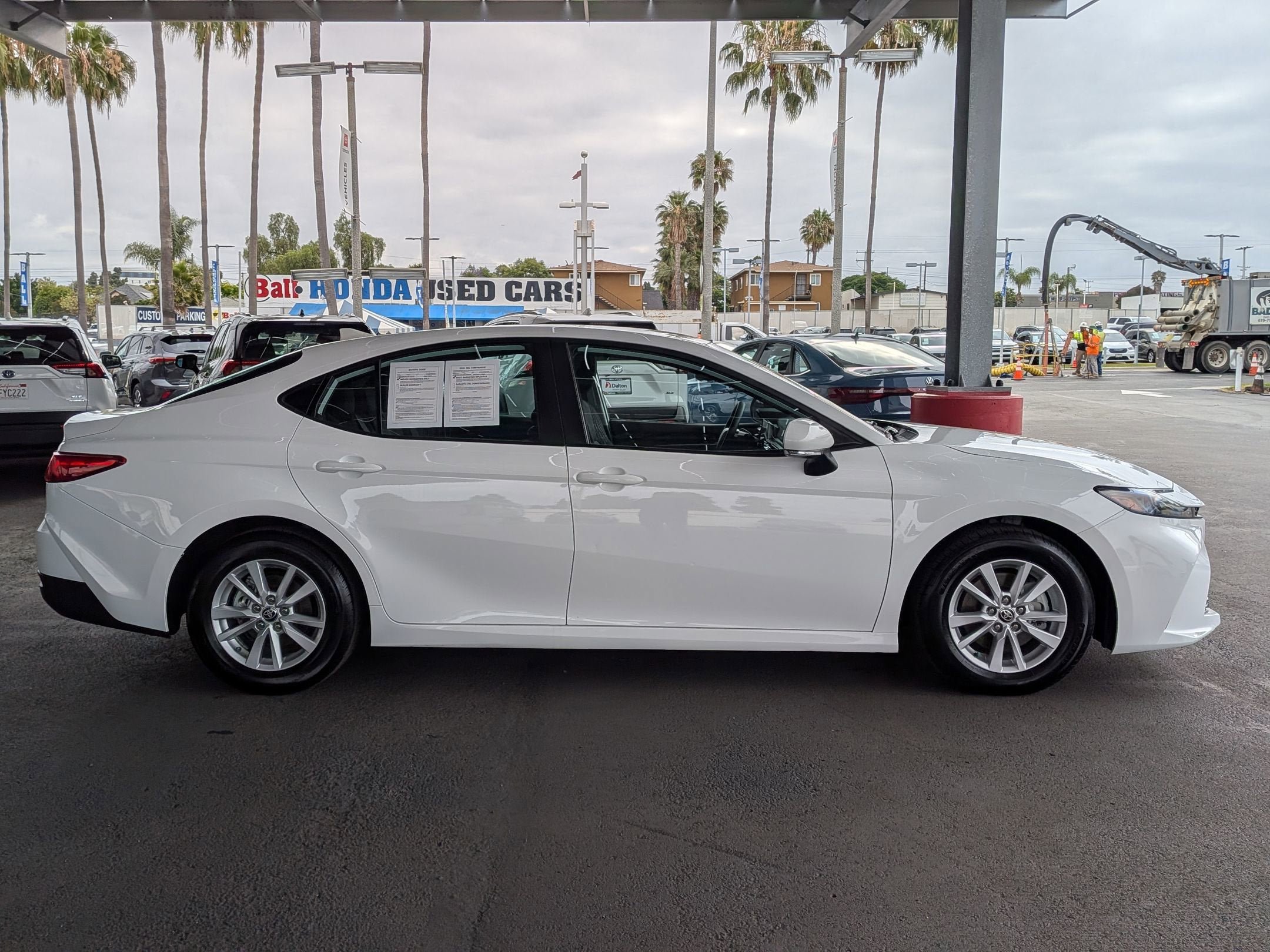 Certified 2025 Toyota Camry LE FWD image 5