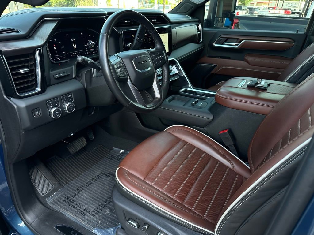 Used 2025 GMC Sierra 2500 Denali Ultimate AWD/4WD image 10