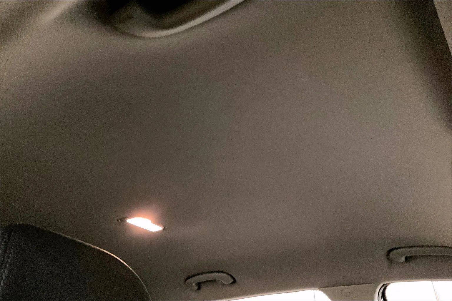 Used 2020 Kia Sorento S image 22