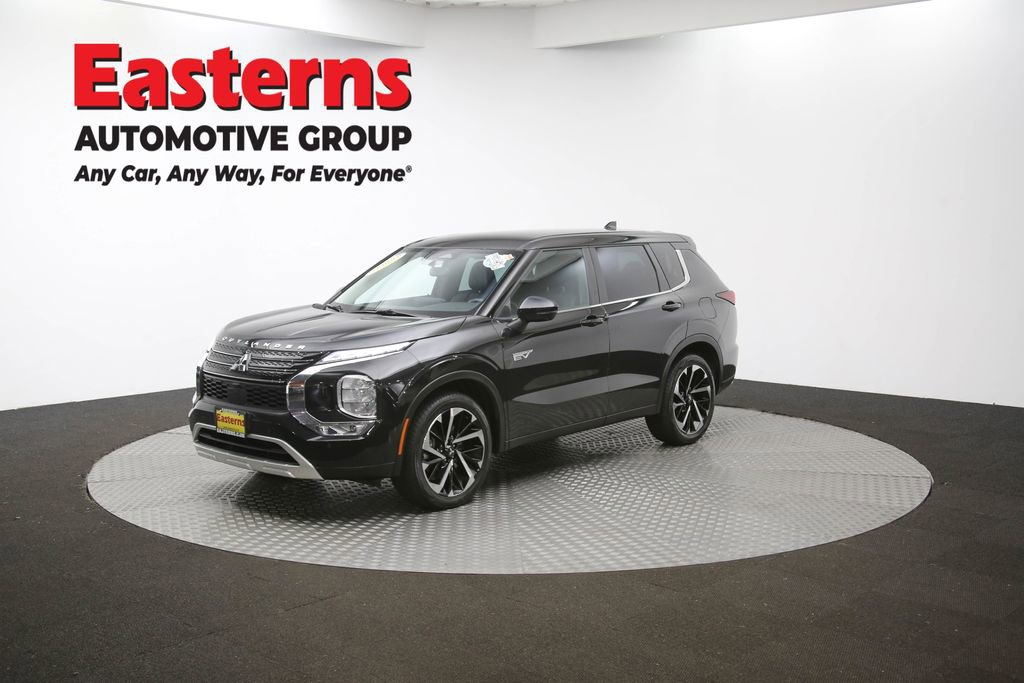Used 2023 Mitsubishi Outlander SE image 57