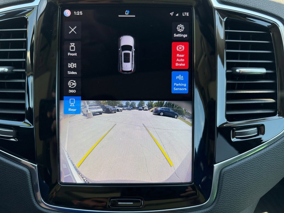 Certified 2023 Volvo XC90 B6 Plus w/ Protection Package Premier AWD/4WD image 19